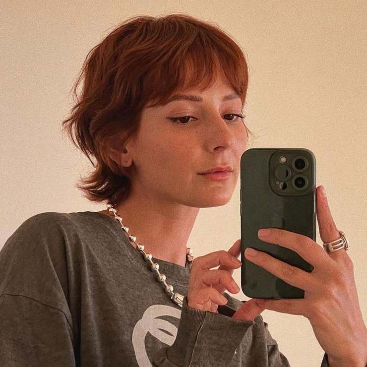 Mixie cut taglio corto rosso