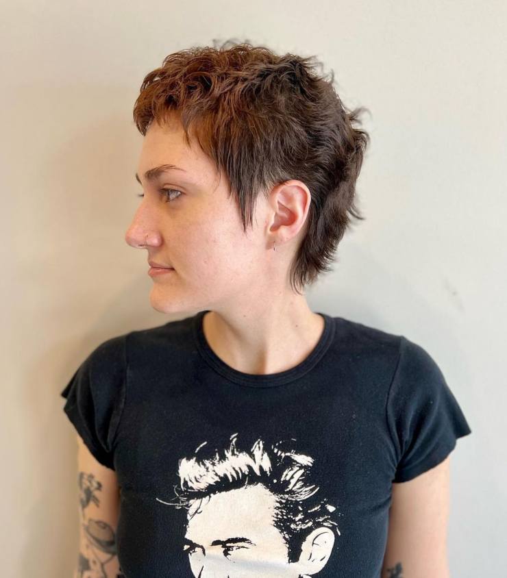 Mixie cut taglio corto moro