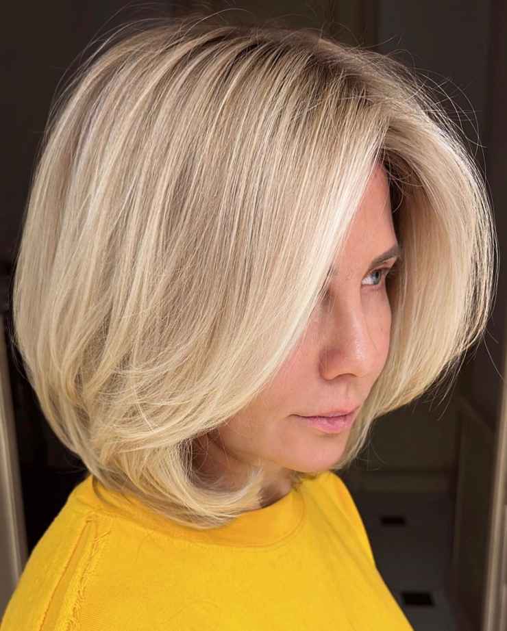 hair bob poco voluminoso con piega morbida