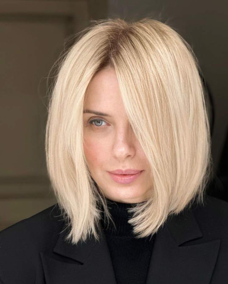 hair bob poco voluminoso con sfilatura anteriore