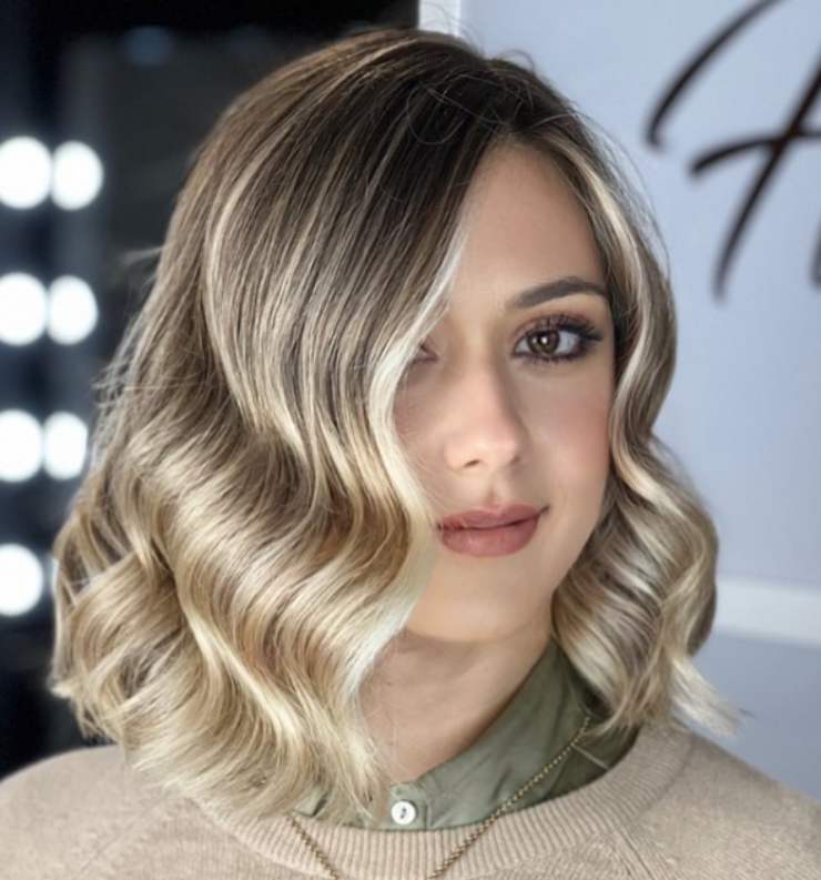 hair bob mania, caschetto con riga laterale